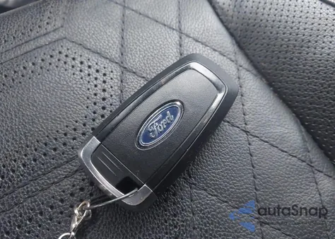 2023 Ford Escape St-Line Elite z USA, uszkodzony, nr VIN 1FMCU9PA1PUA03010